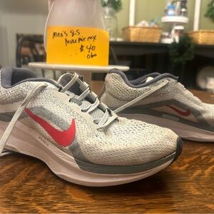 Men’s Nike air size 8.5